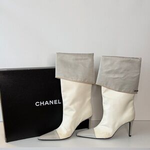 CHANEL Elegant Women's Gray and White Boots
